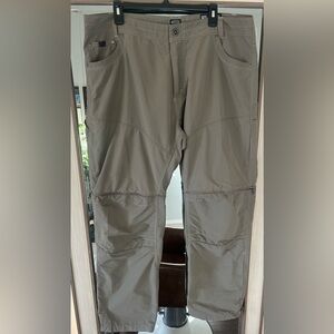 Kuhl Stealth Liberator Convertible Hiking Pants Shorts Mens 40x32 Beige Cargo